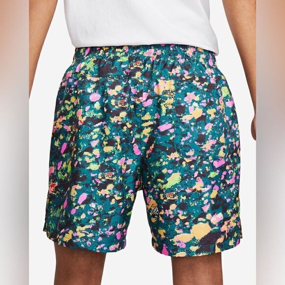 Nike Sportswear Trek Division Woven Flow Shorts - Picture 2 of 12